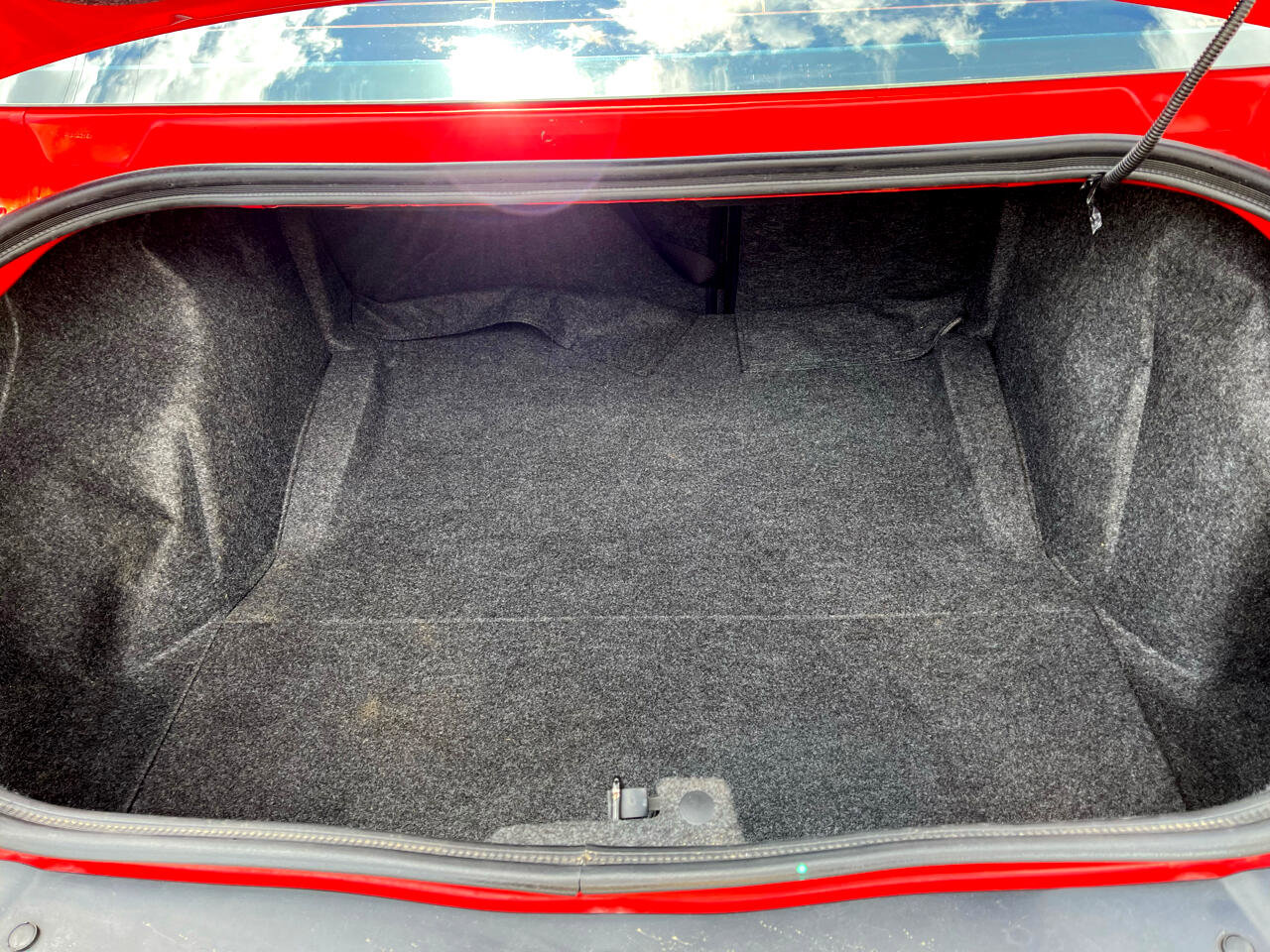 Used 2019 Dodge Challenger SXT image 15