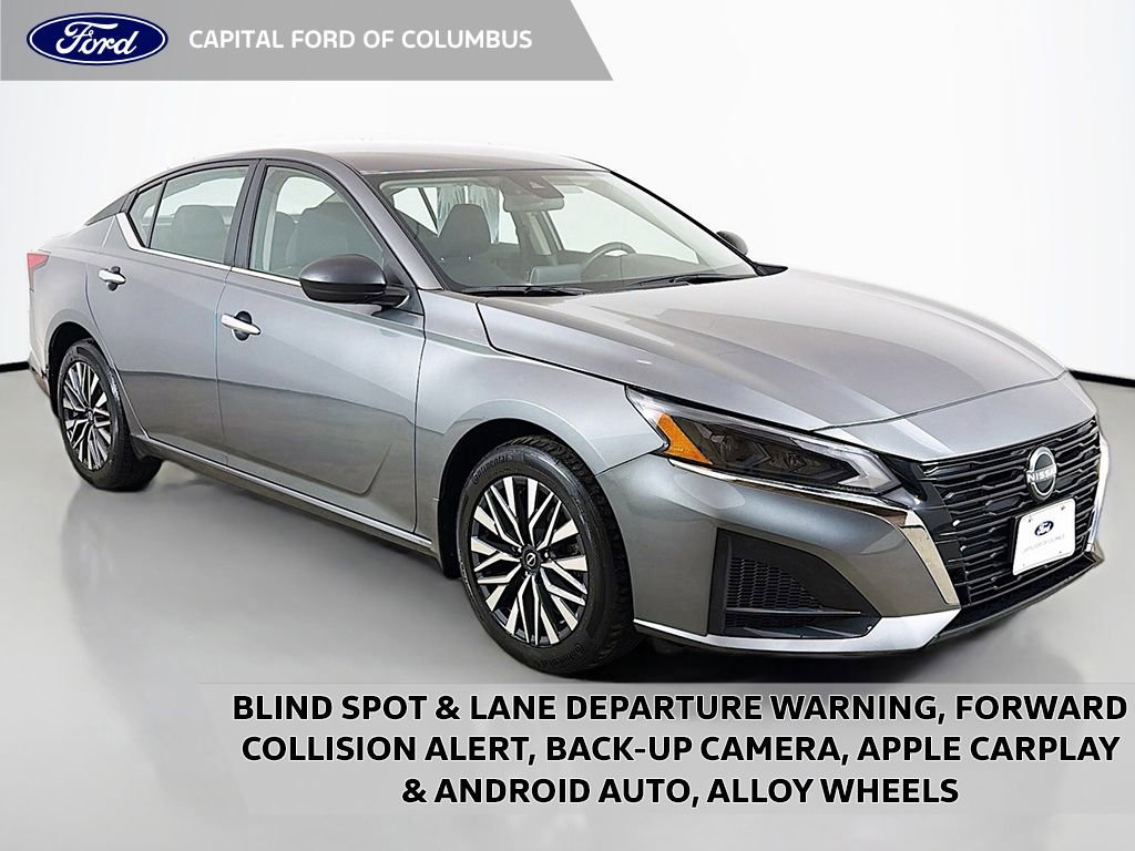 Used 2024 Nissan Altima 2.5 SV