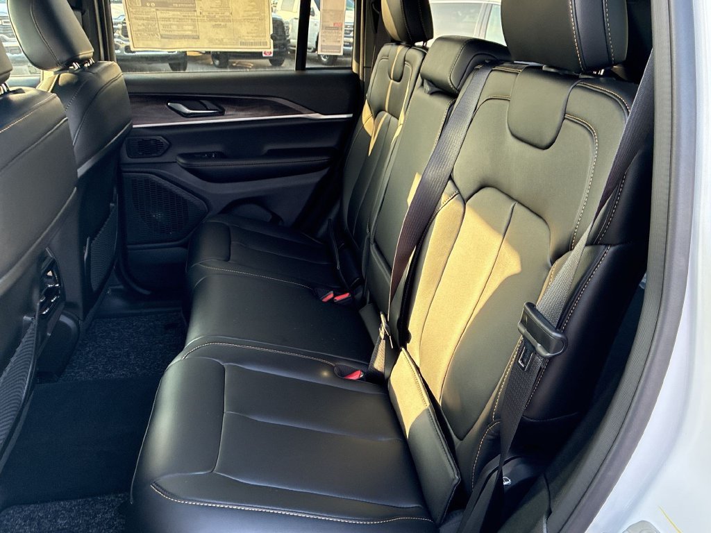 New 2026 Jeep Grand Cherokee Limited AWD/4WD image 29