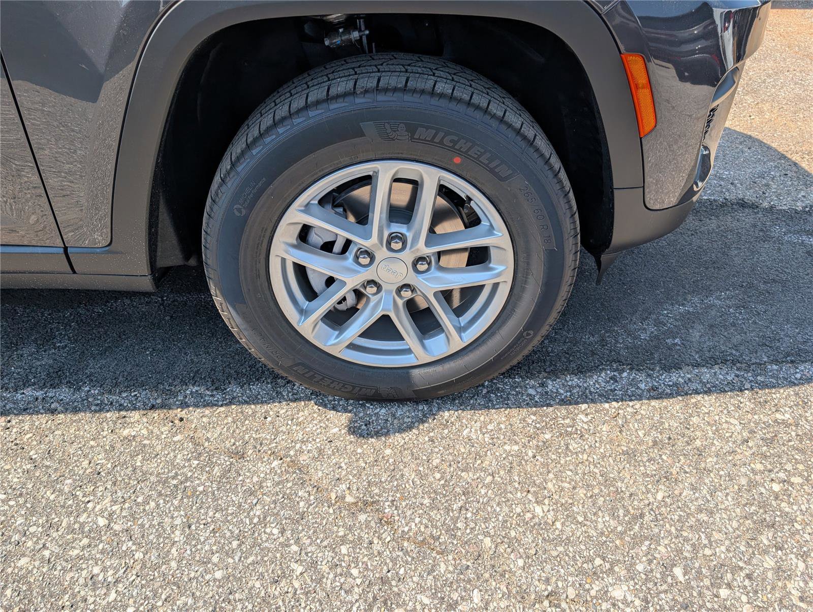 New 2026 Jeep Grand Cherokee Laredo AWD/4WD image 5