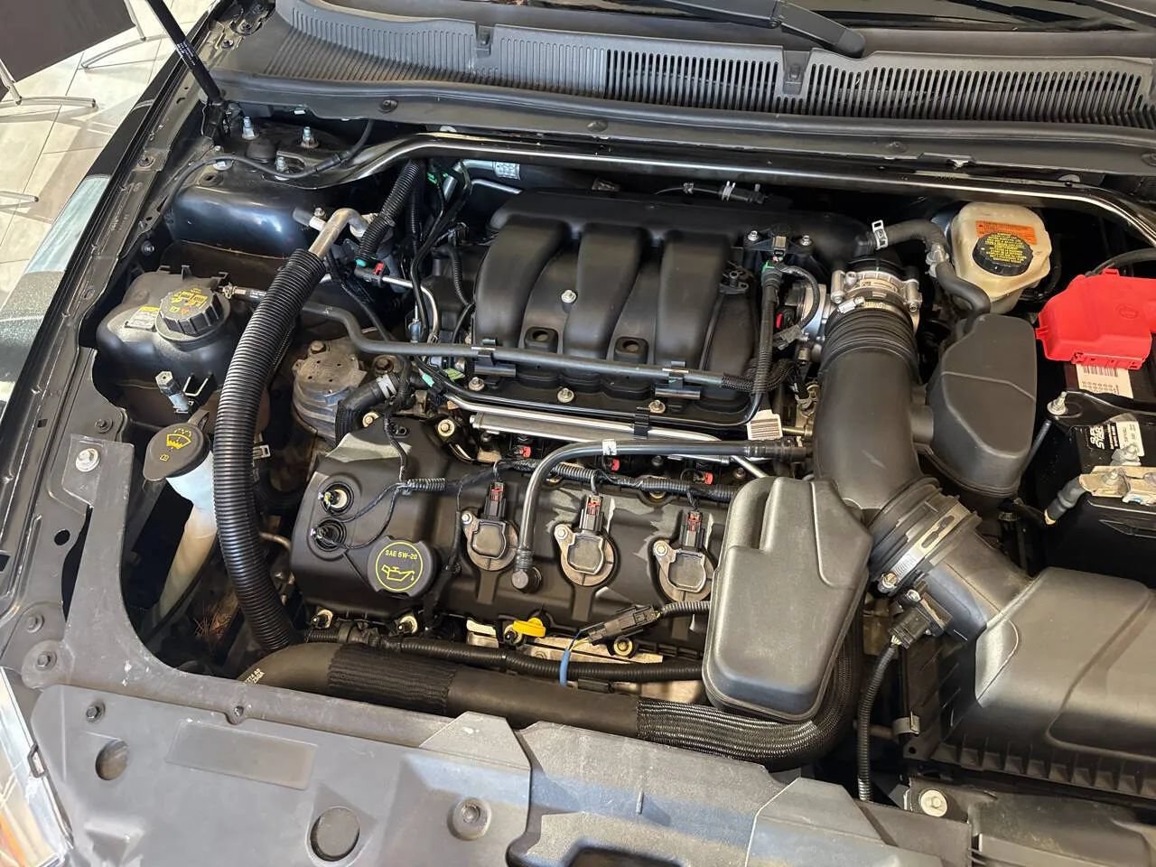 Used 2014 Ford Taurus SEL w/ Equipment Group 201A FWD image 27