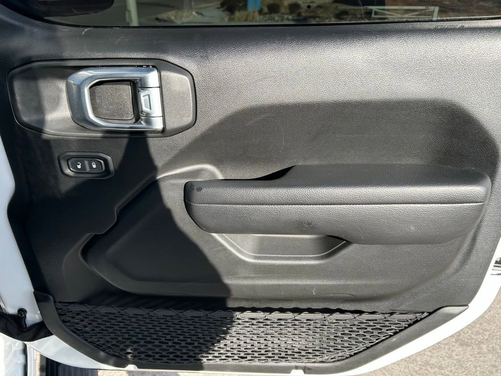 Used 2022 Jeep Wrangler Unlimited Sport image 31
