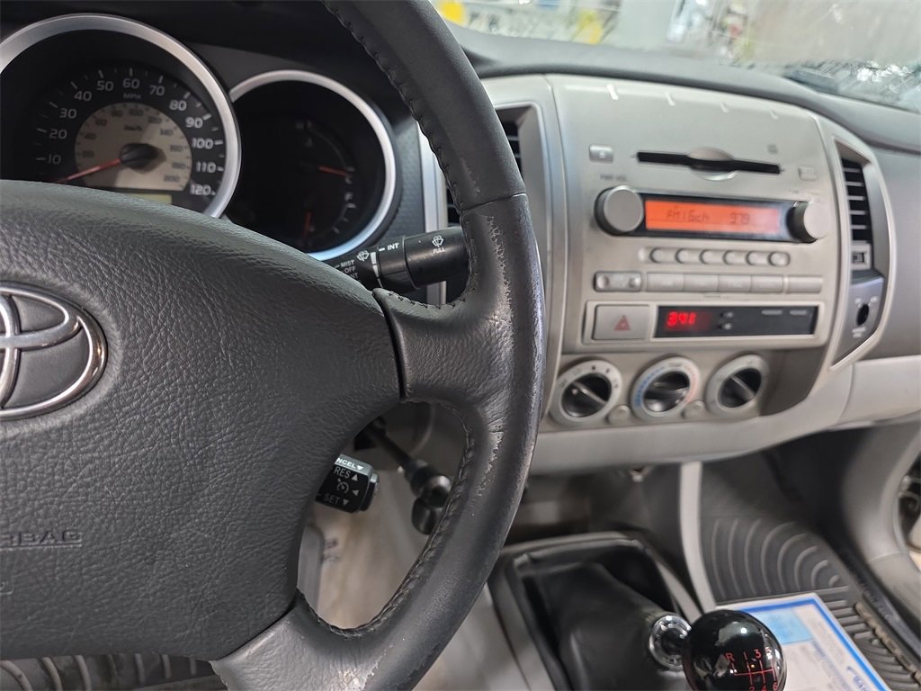 Used 2005 Toyota Tacoma 4x4 Access Cab image 18