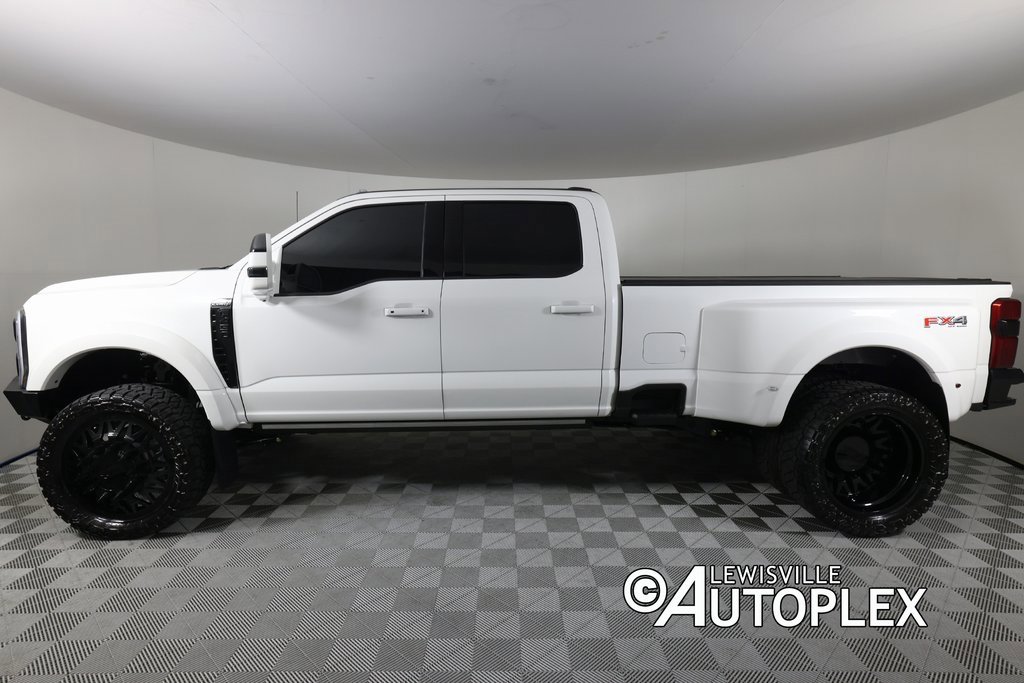Used 2025 Ford F450 Platinum w/ FX4 Off-Road Package image 12