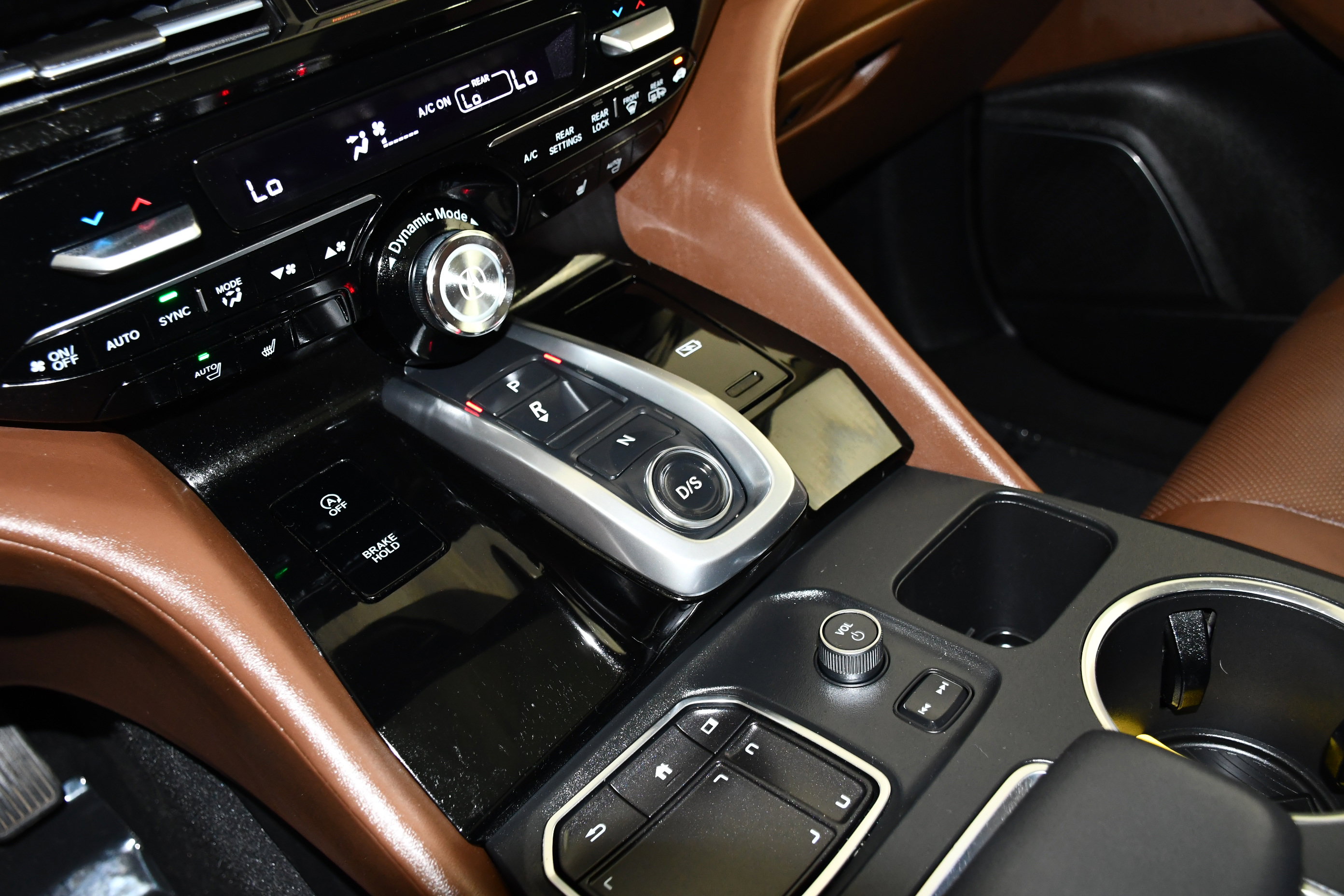 Certified 2024 Acura MDX SH-AWD w/ Technology Package image 30