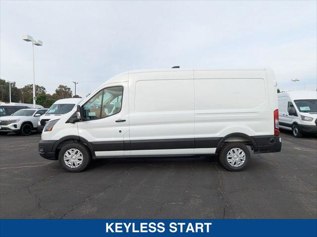 New 2026 Ford E-Transit 148 Medium Roof w/ Load Area Protection Package RWD image 2