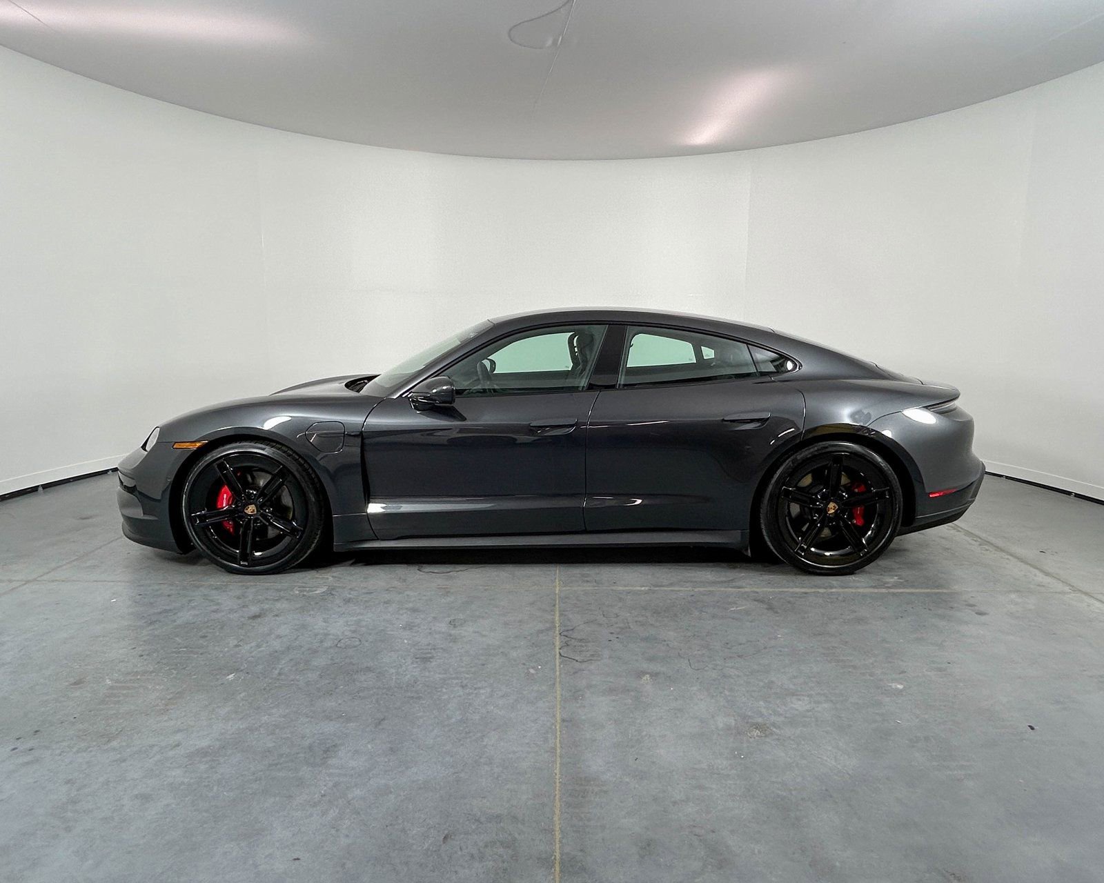 Used 2025 Porsche Taycan 4S image 2