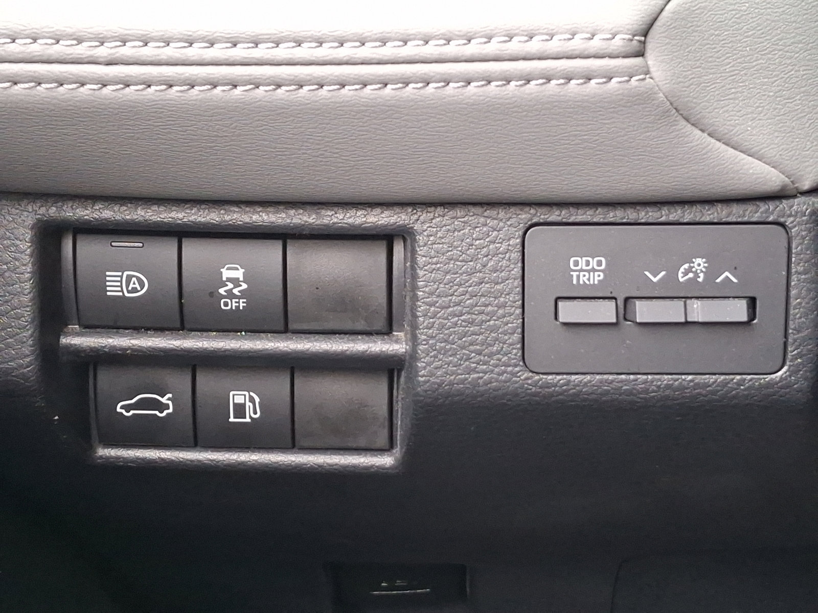 Used 2021 Toyota Avalon XLE image 24