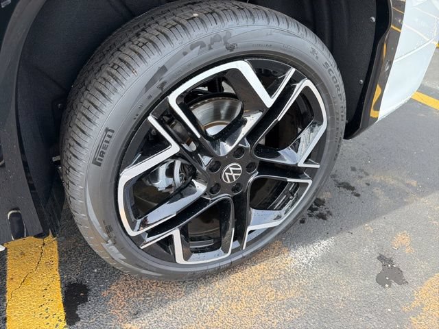New 2026 Volkswagen Tiguan SEL R-Line AWD/4WD image 18