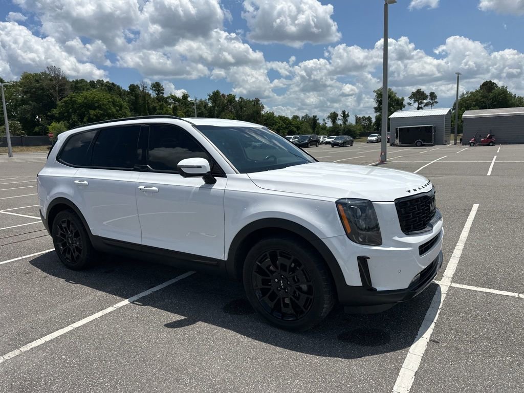 Used 2022 Kia Telluride SX w/ SX Prestige Package AWD/4WD image 2