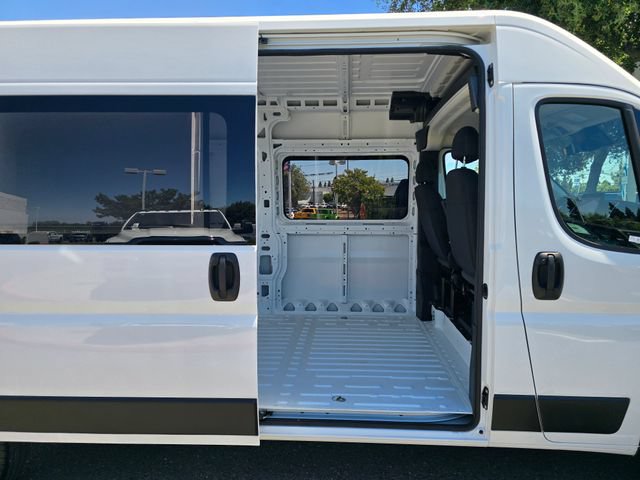 Used 2025 RAM ProMaster 2500 w/ Crew Van Package FWD image 23