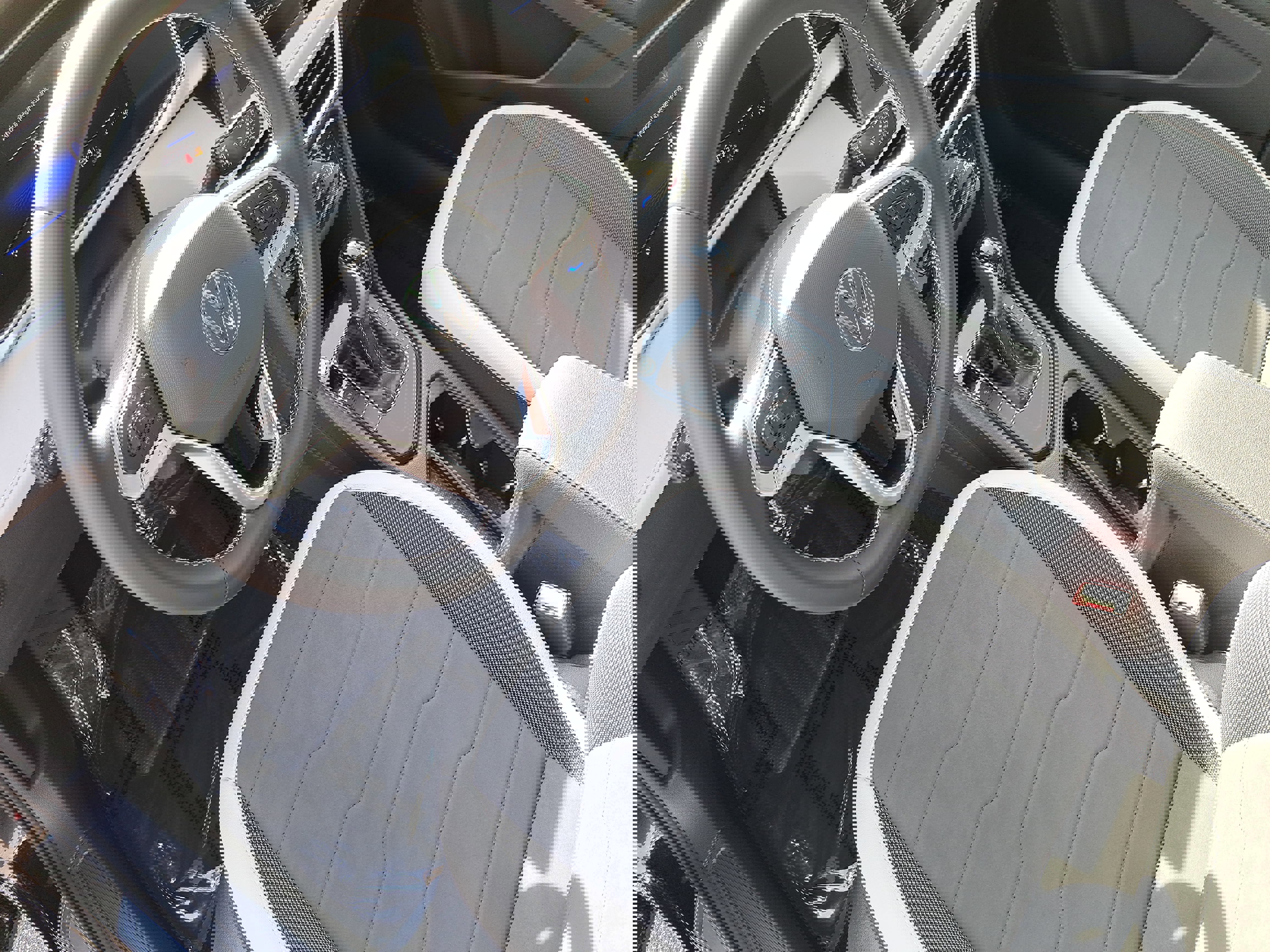 Used 2025 Volkswagen Taos SE w/ Panoramic Sunroof Package image 15