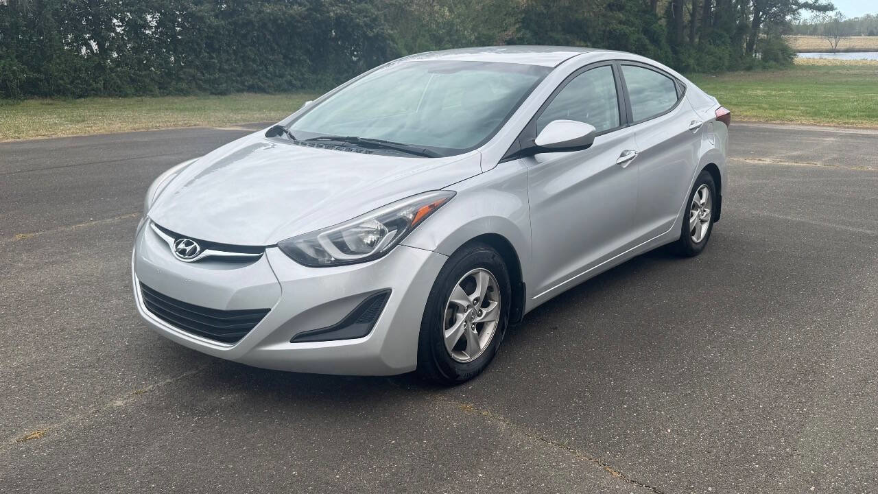 Used 2015 Hyundai Elantra SE FWD image 4
