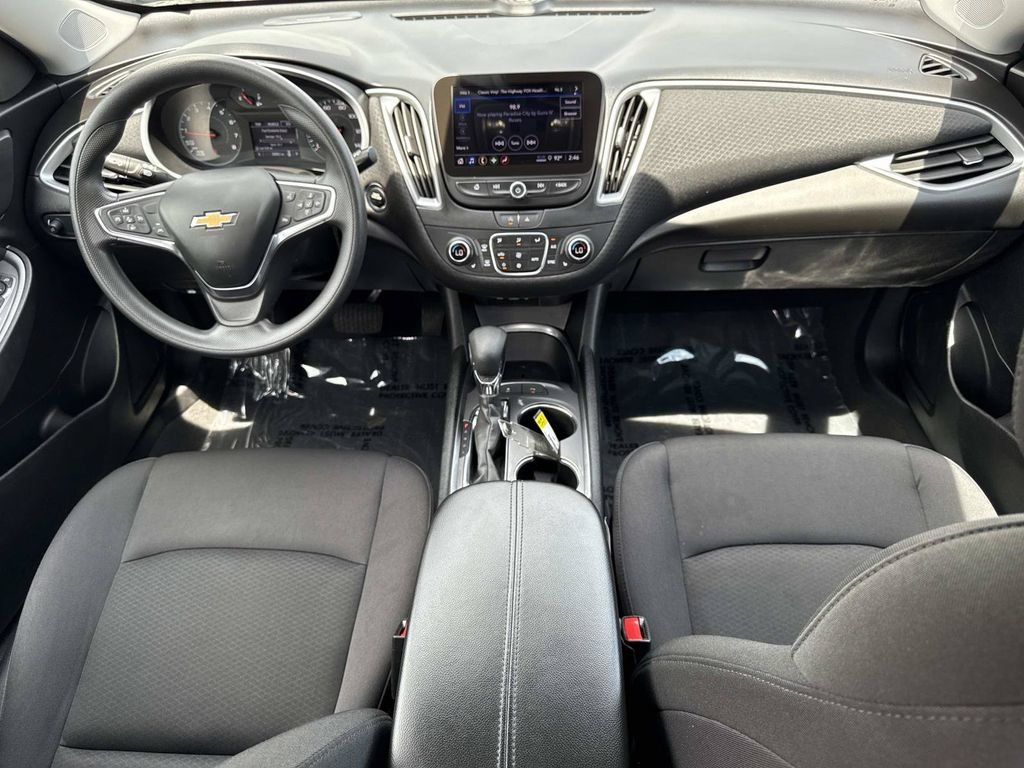 Used 2024 Chevrolet Malibu LT FWD image 15