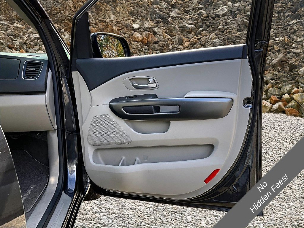 Used 2019 Kia Sedona LX FWD image 18
