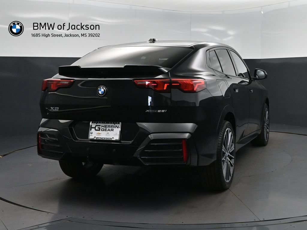 New 2026 BMW X2 xDrive28i w/ Technology Package AWD/4WD image 7