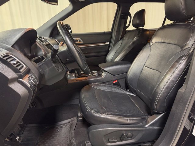 Used 2019 Ford Explorer Limited w/ Class III Trailer Tow Package AWD/4WD image 14