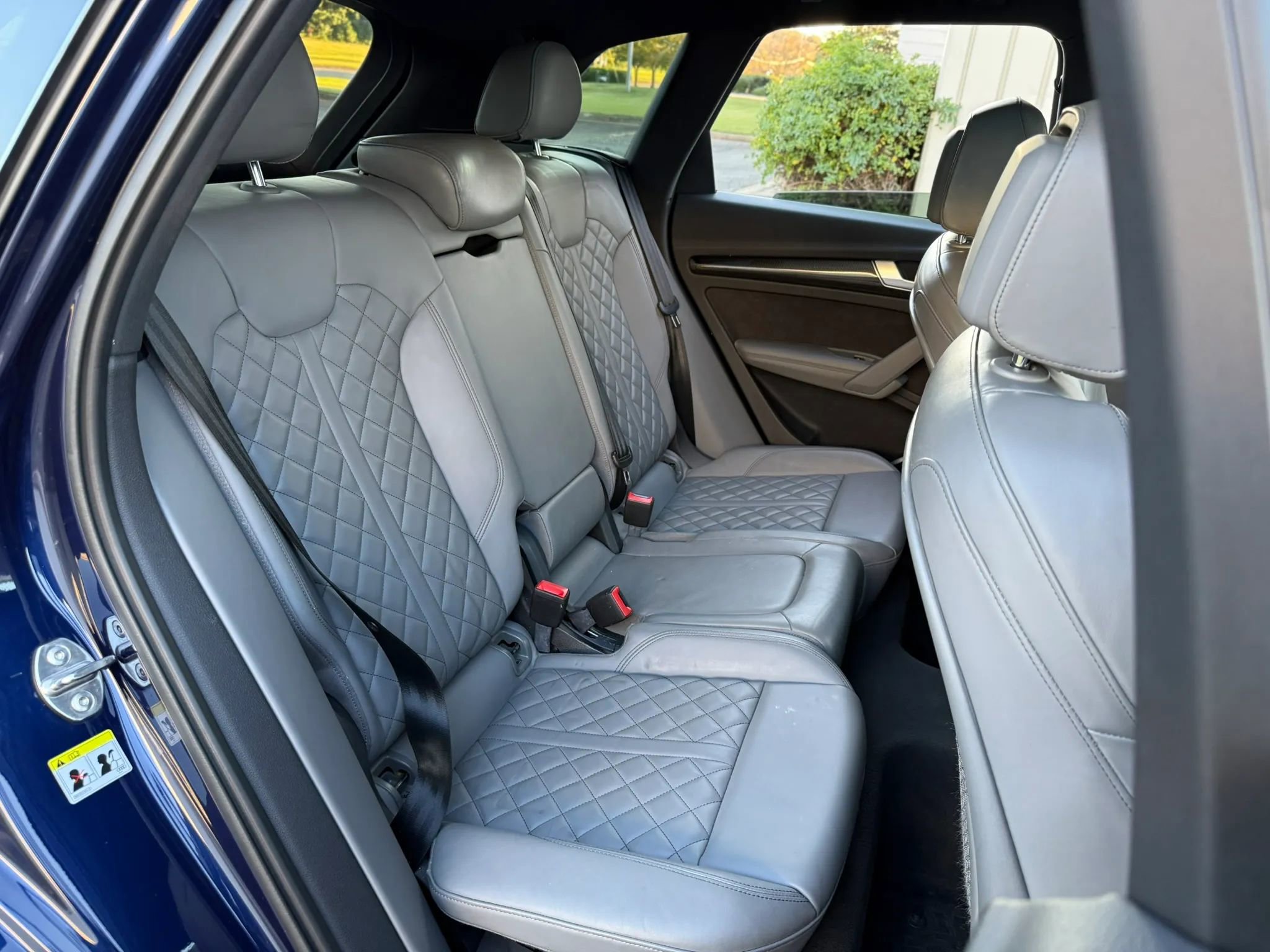 Used 2018 Audi SQ5 Premium Plus w/ S Sport Package image 28