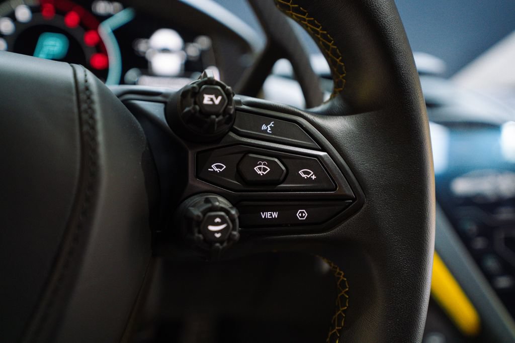 Used 2024 Lamborghini Revuelto AWD/4WD image 40