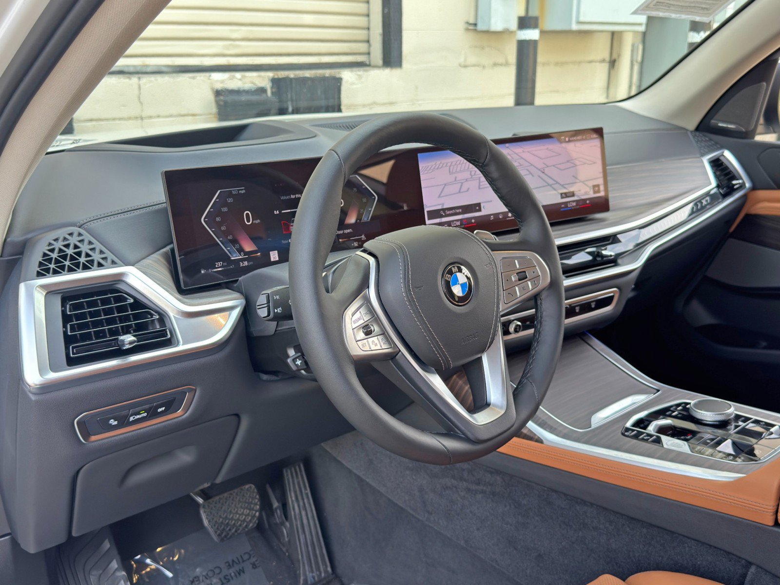 Used 2024 BMW X7 xDrive40i AWD/4WD image 14