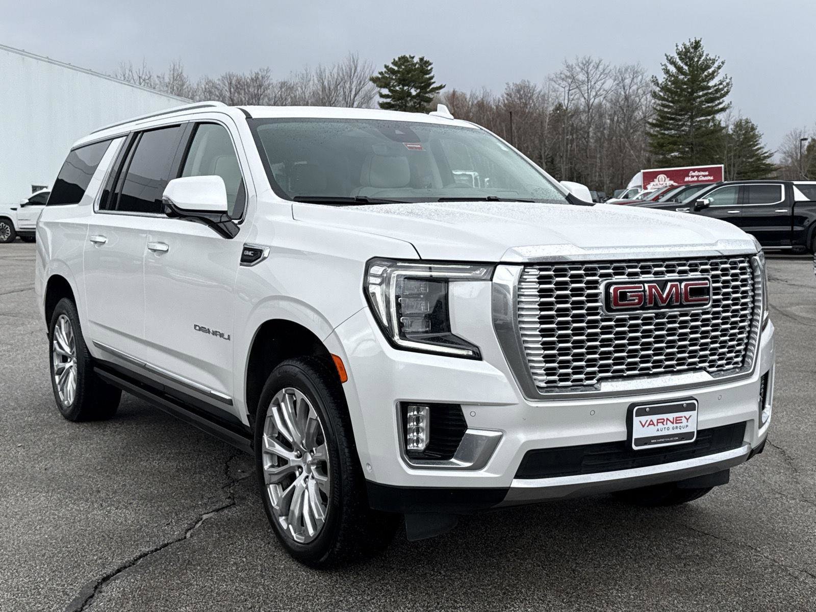Used 2023 GMC Yukon XL Denali w/ Denali Reserve Package image 5