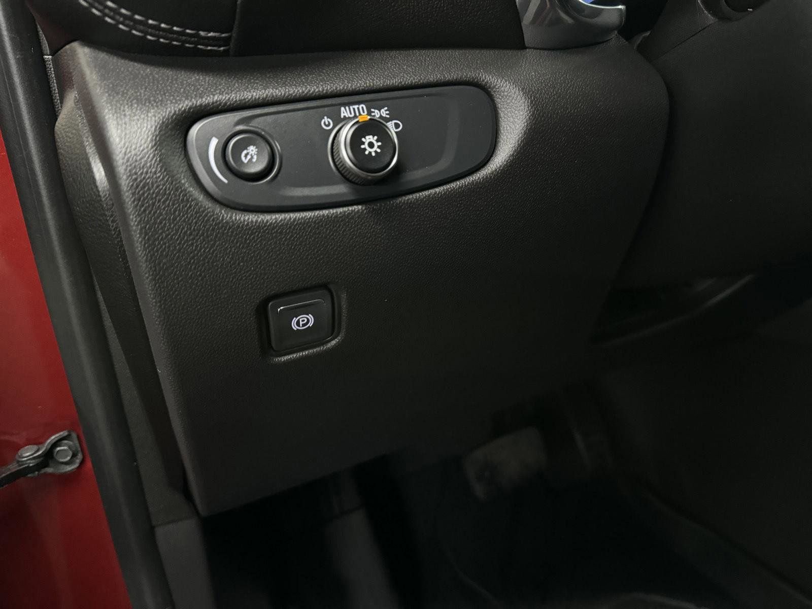 Used 2025 Chevrolet Blazer LT w/ Driver Confidence Package image 17