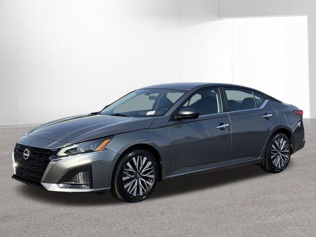 Used 2025 Nissan Altima 2.5 SV image 11