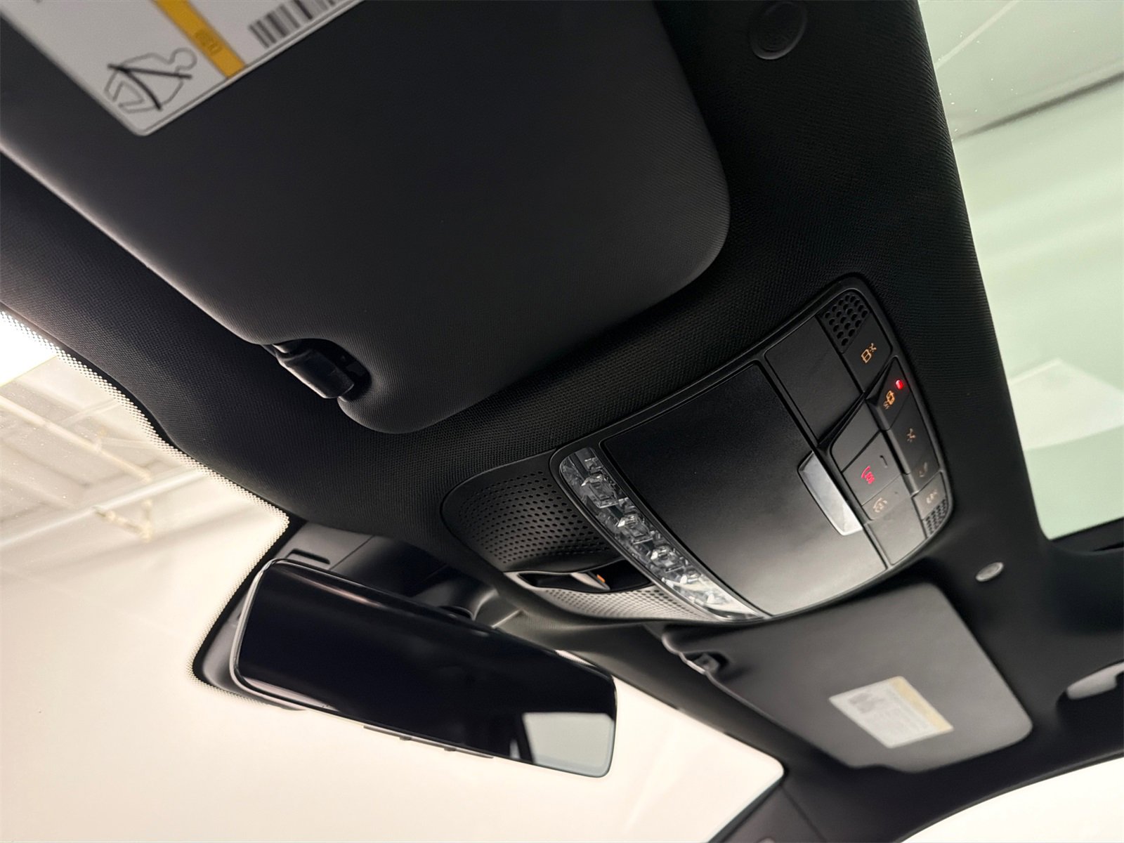 Used 2021 Mercedes-Benz GLC 300 4MATIC image 25