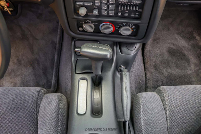 Used 1997 Pontiac Firebird Coupe w/ Opt Pkg image 58