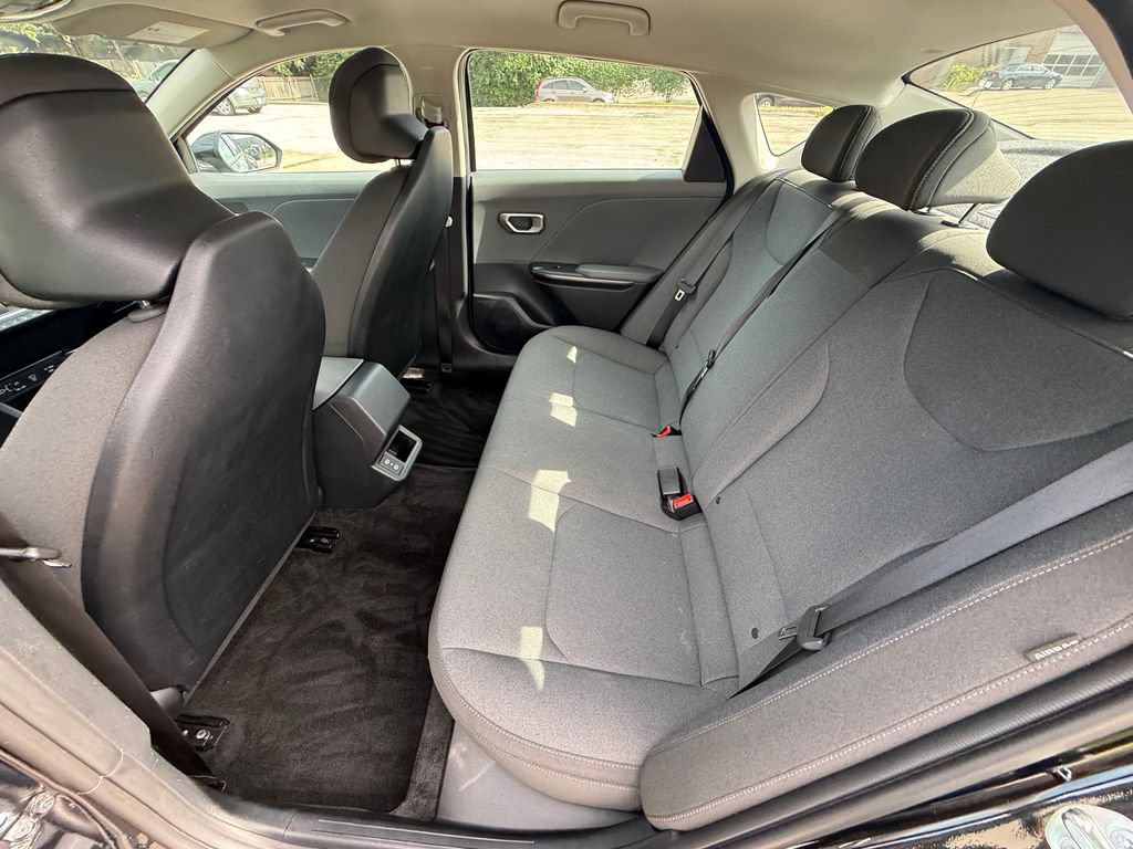 Used 2025 Kia K4 FWD image 13