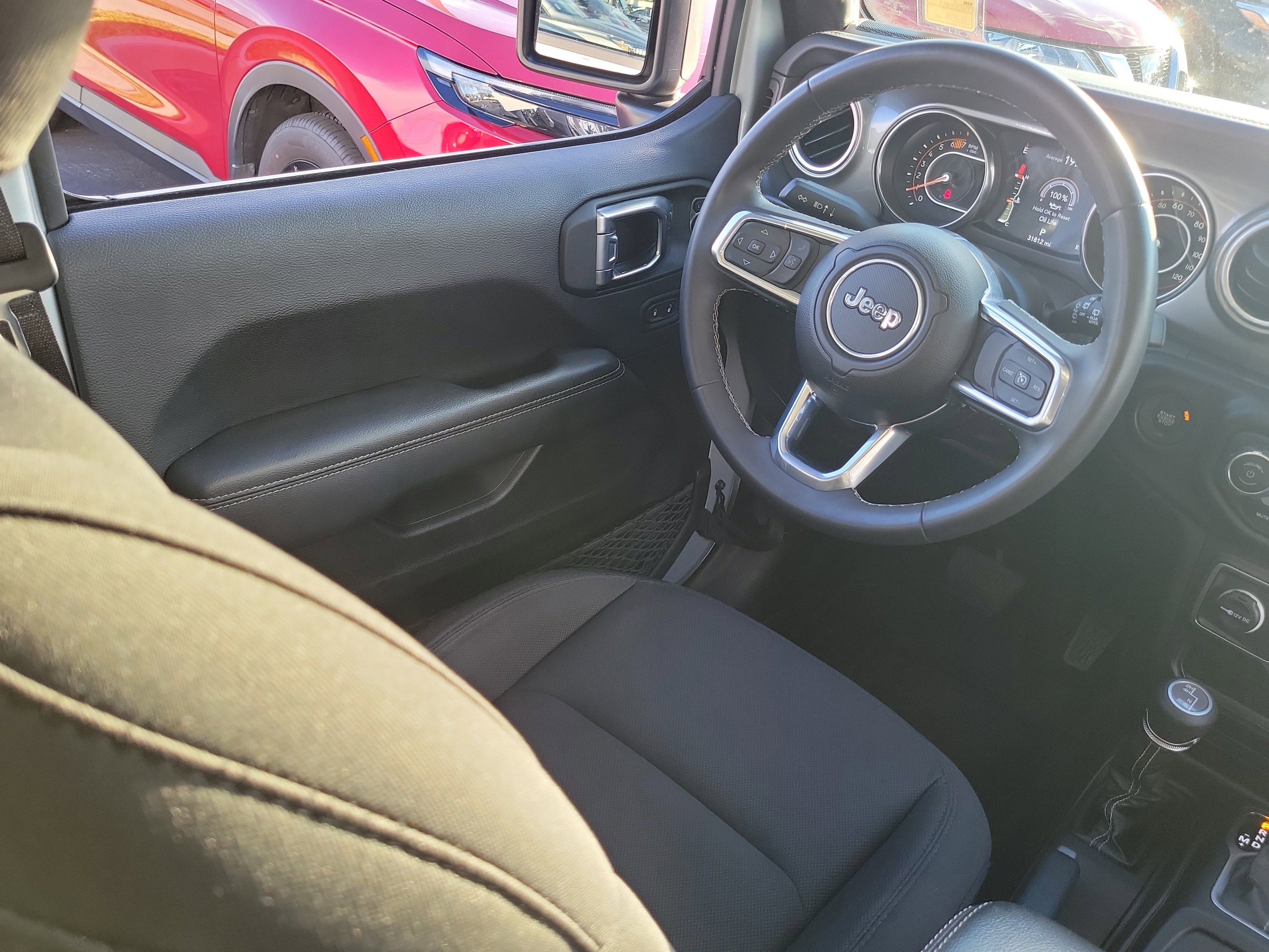 Used 2023 Jeep Wrangler Sahara image 15