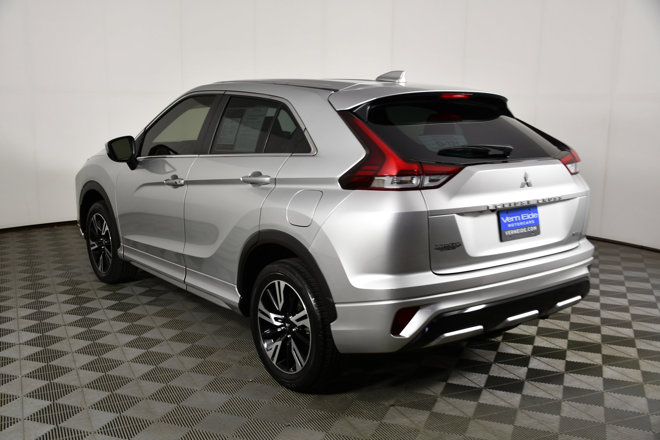 Used 2023 Mitsubishi Eclipse Cross SEL AWD/4WD image 8