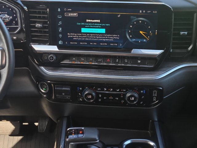 Used 2022 Chevrolet Silverado 1500 LTZ AWD/4WD image 19