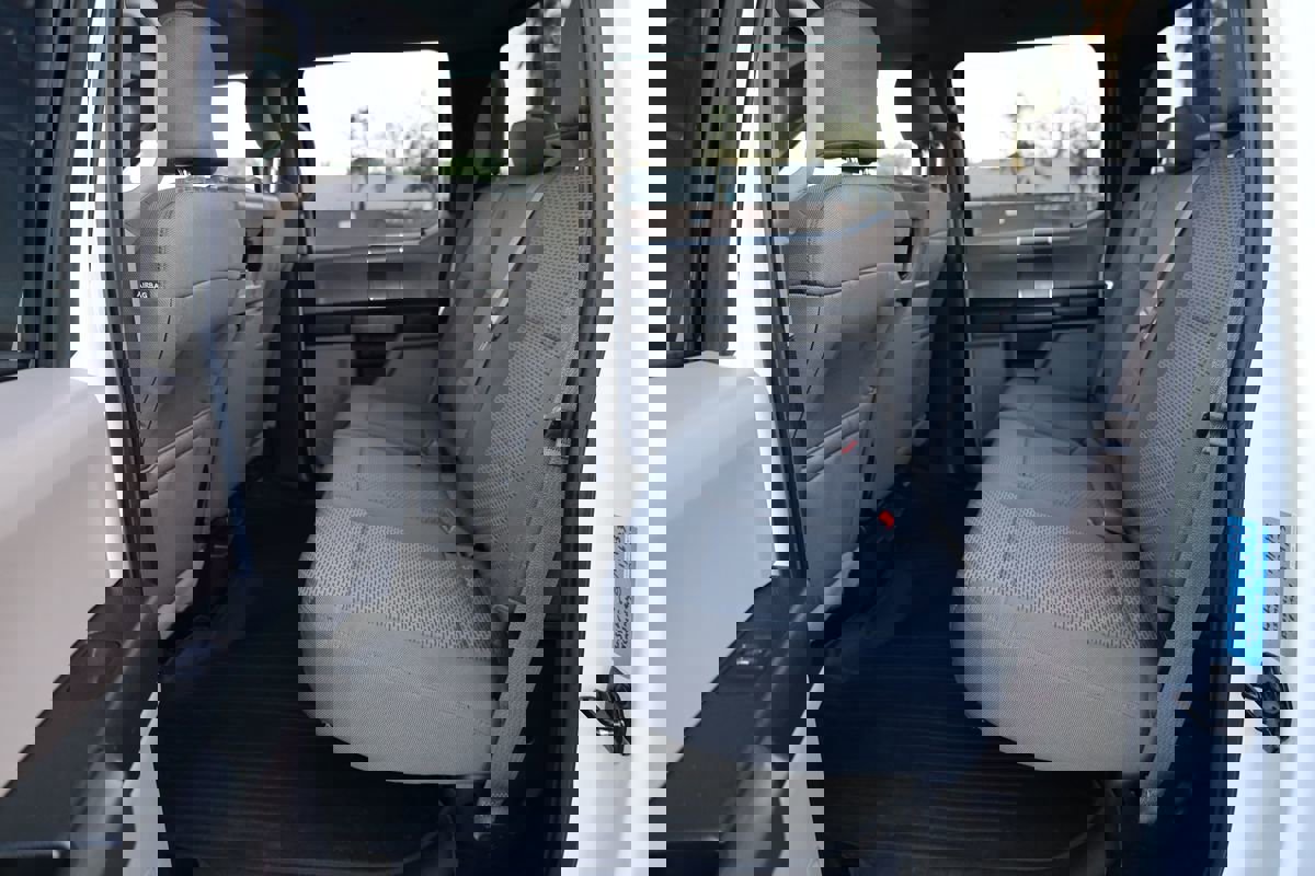 Used 2016 Ford F150 XLT w/ Equipment Group 302A Luxury image 12