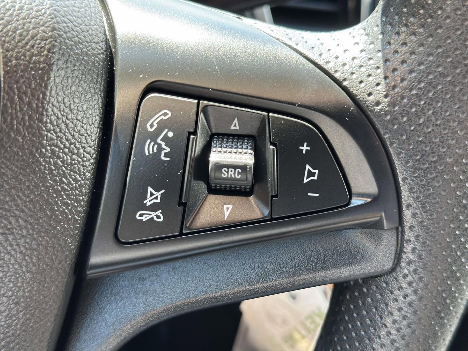 Used 2020 Chevrolet Trax LT AWD/4WD image 15