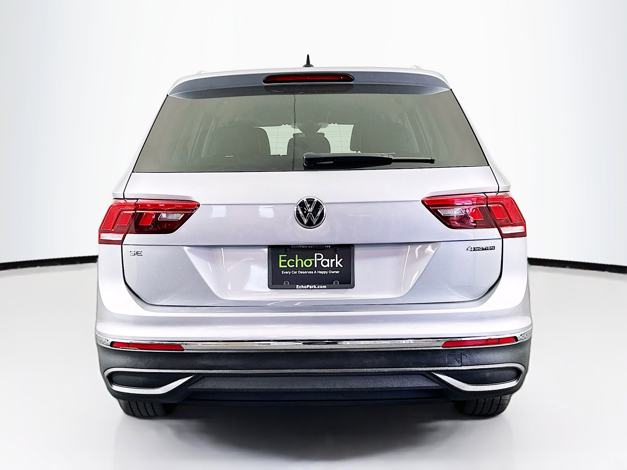 Used 2024 Volkswagen Tiguan SE image 7