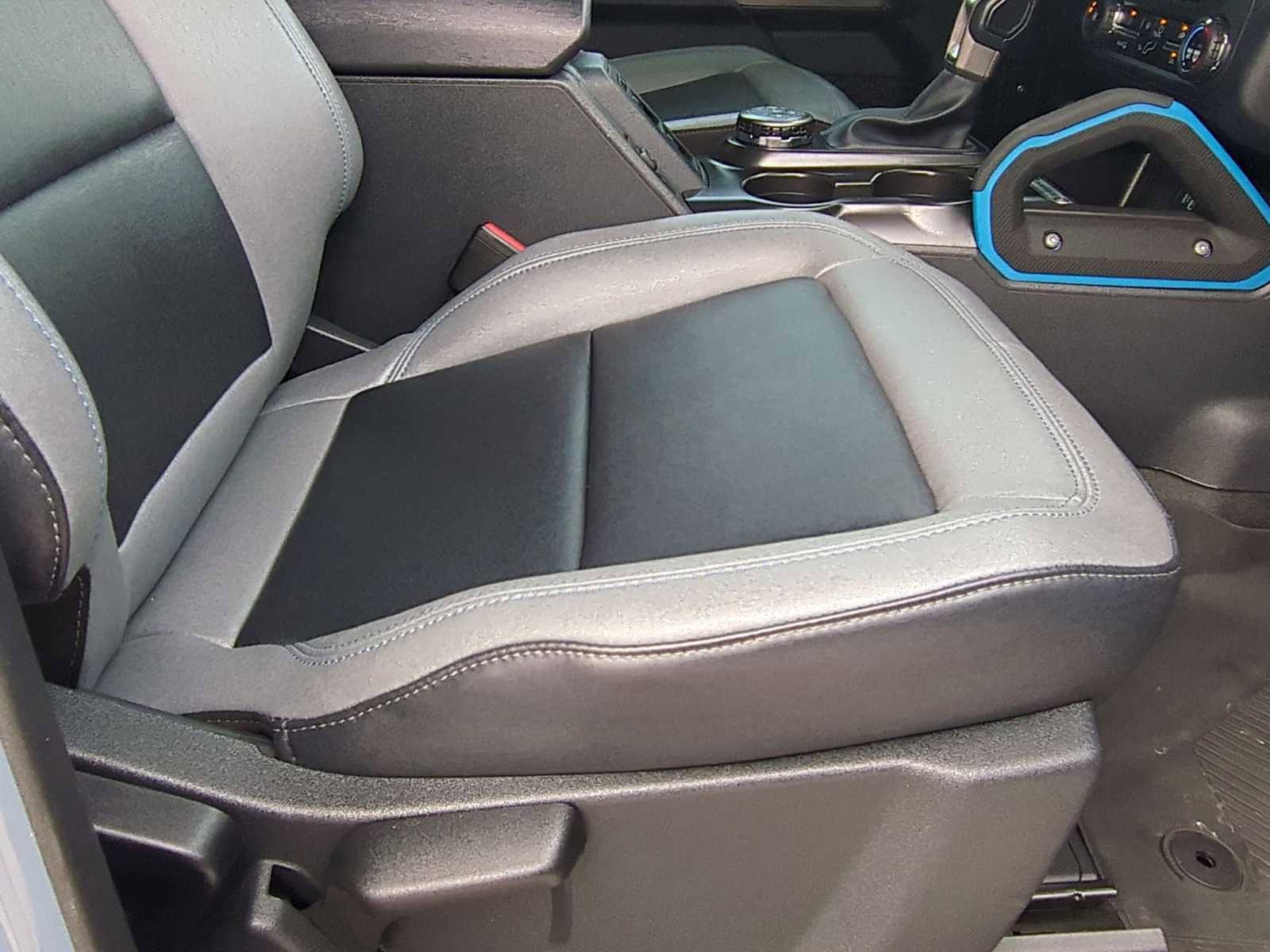 Used 2023 Ford Bronco Black Diamond image 27