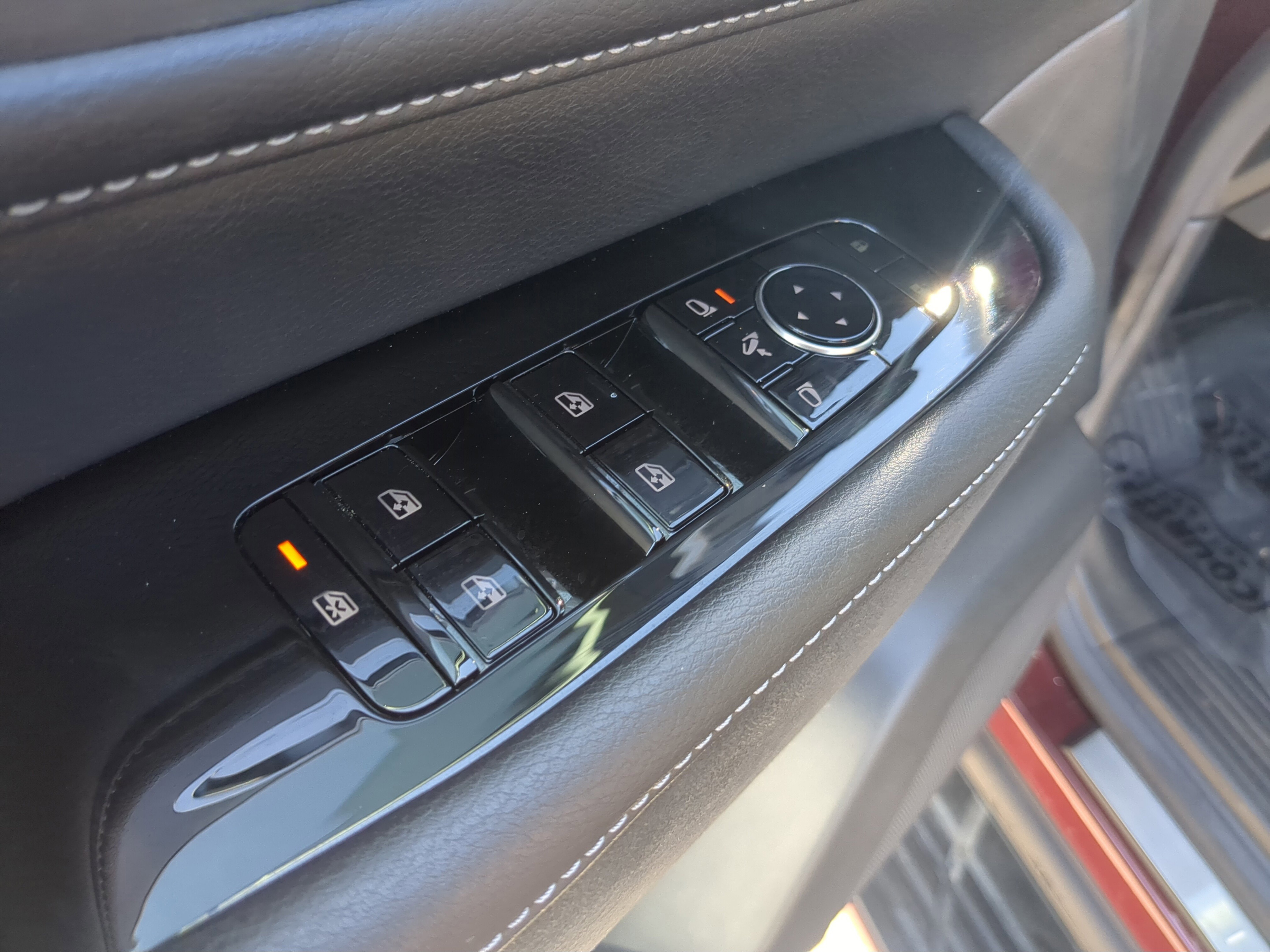 Used 2025 INFINITI QX80 Sensory image 19