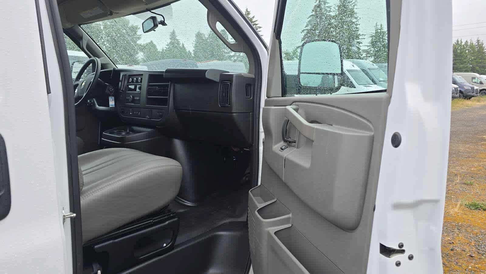 Used 2025 Chevrolet Express 2500 Extended w/ Driver Convenience Package RWD image 9