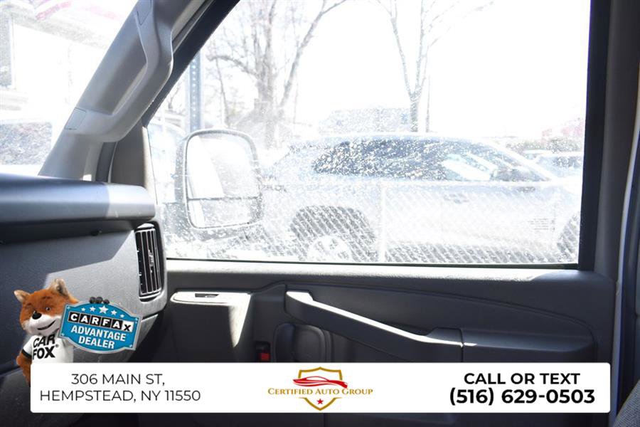 Used 2023 Chevrolet Express 3500 LT image 18