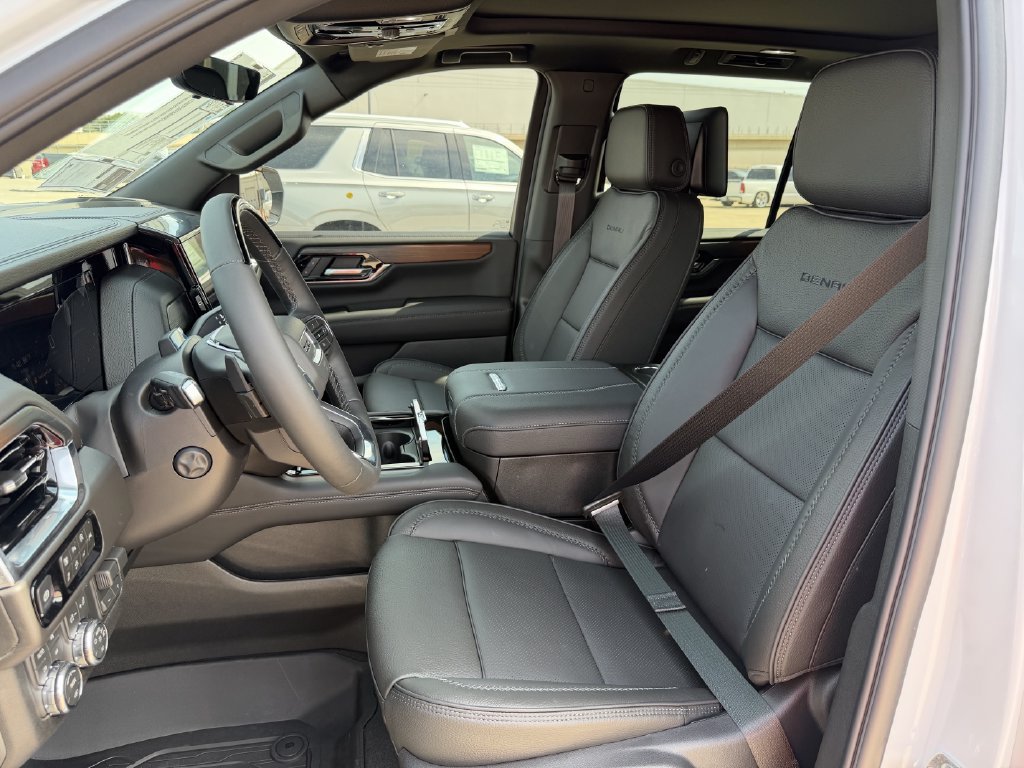 New 2027 GMC Yukon Denali w/ Denali Reserve Package AWD/4WD image 23