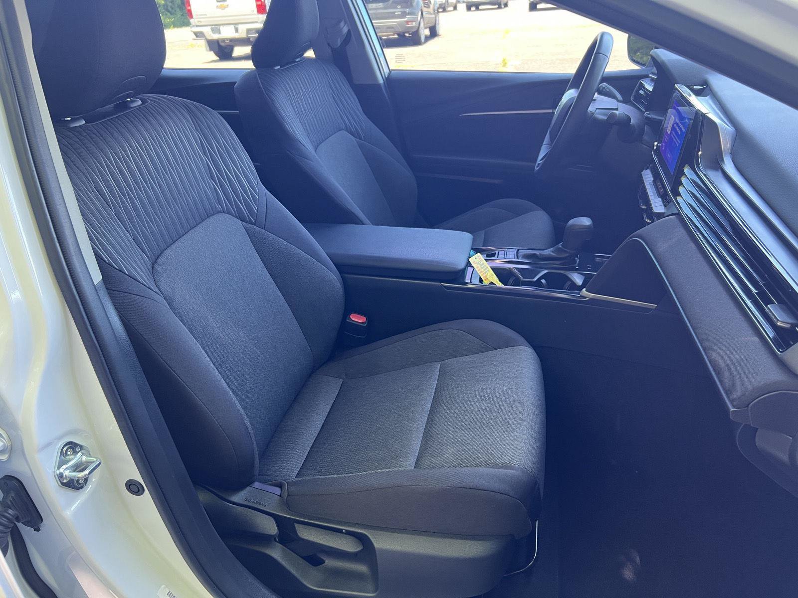 Used 2025 Toyota Camry LE w/ Convenience Package FWD image 17