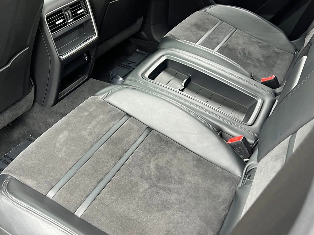 Used 2021 Porsche Cayenne GTS image 20