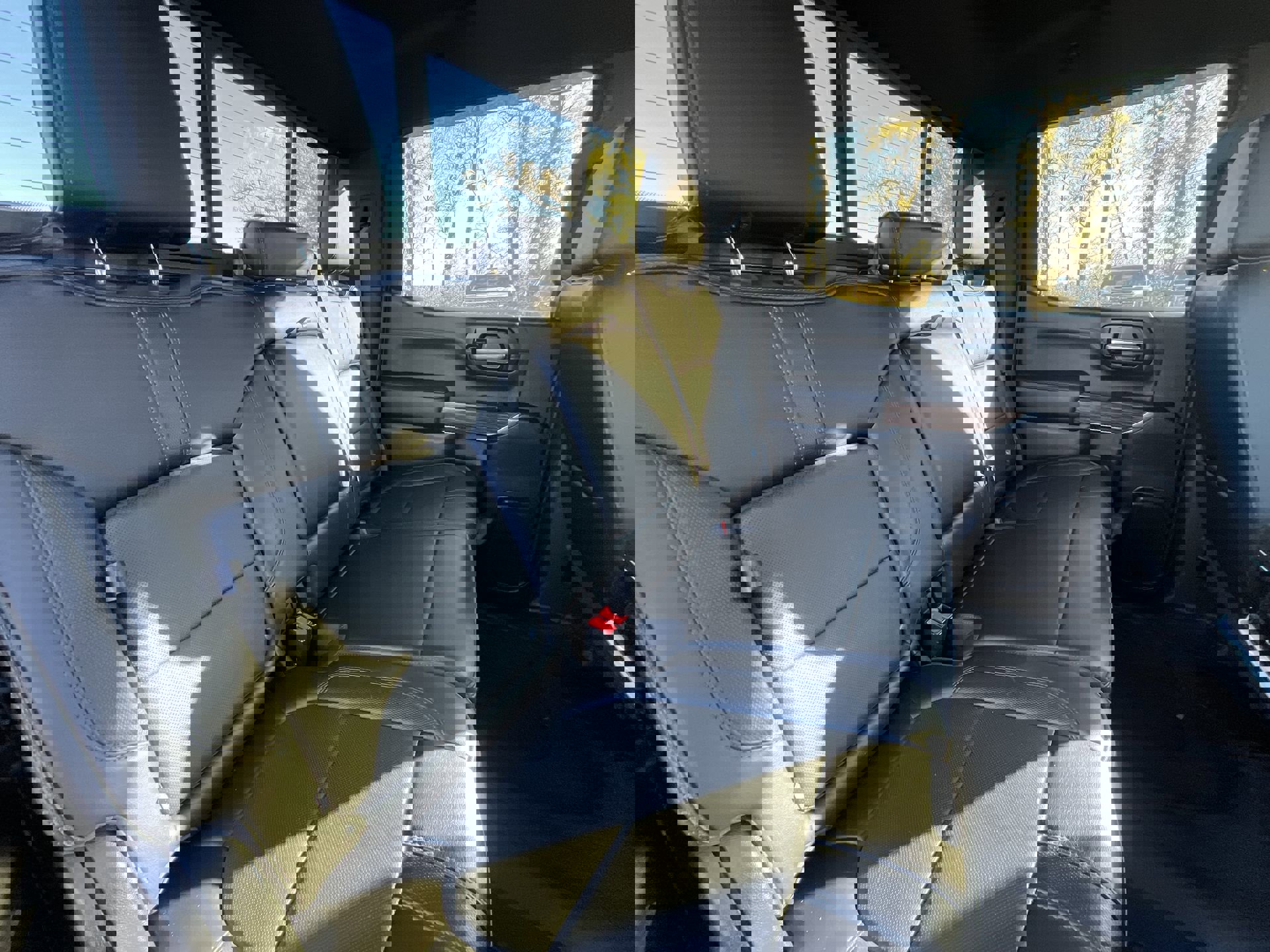 Certified 2020 Chevrolet Silverado 1500 High Country w/ Technology Package image 28