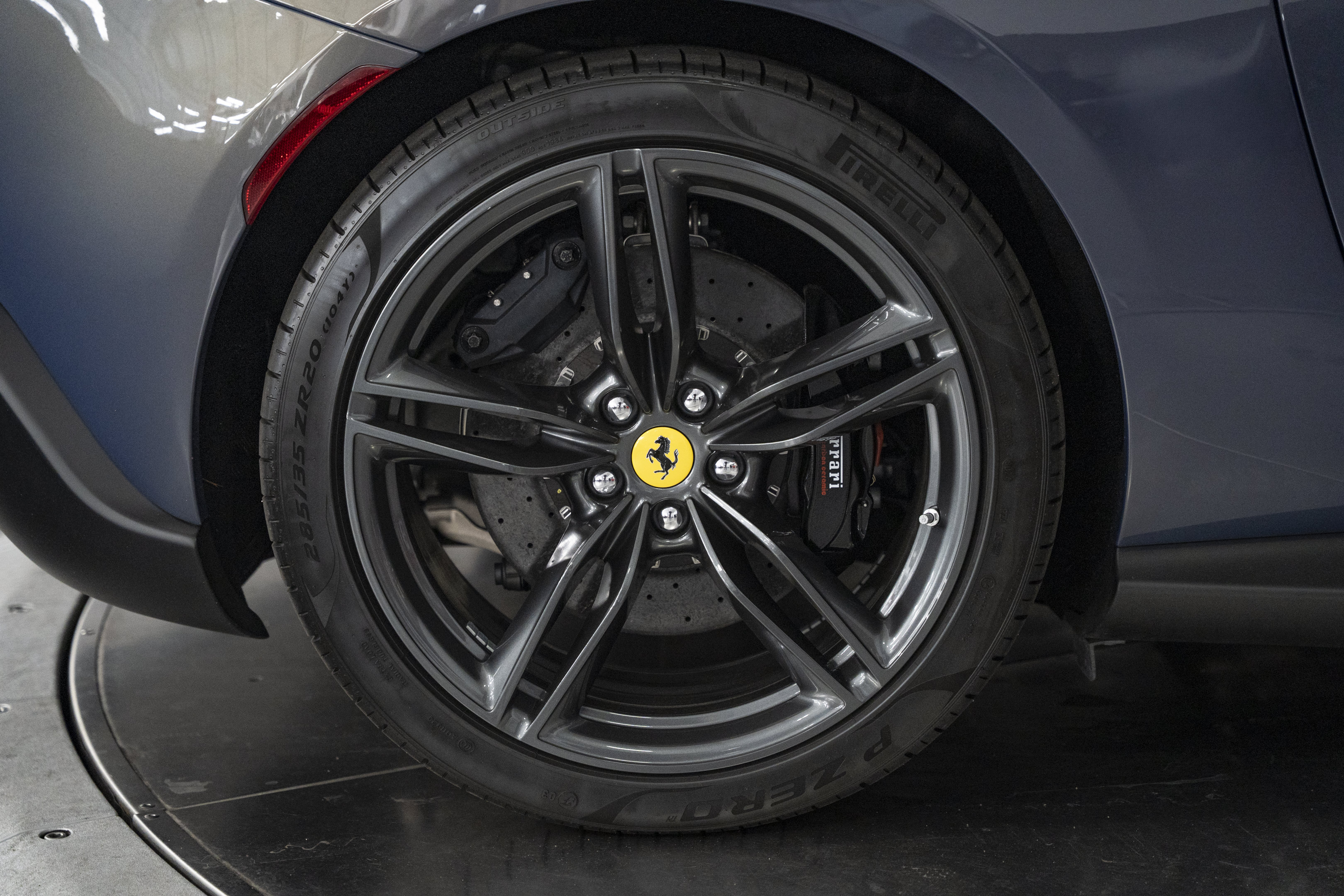 Used 2025 Ferrari Roma Spider RWD image 15