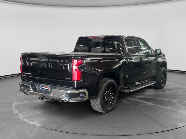 Used 2019 Chevrolet Silverado 1500 LTZ w/ LTZ Premium Package AWD/4WD image 3