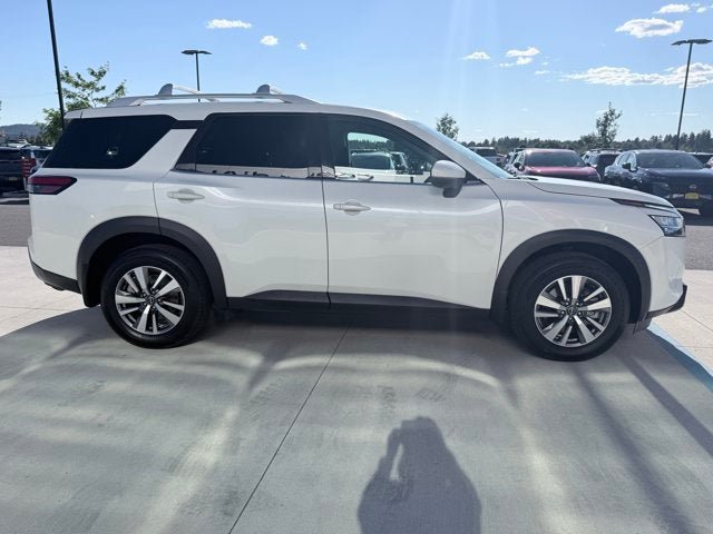 Certified 2022 Nissan Pathfinder SL AWD/4WD image 5