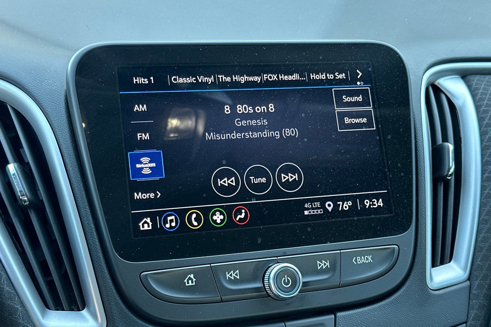 Used 2023 Chevrolet Malibu LT image 17