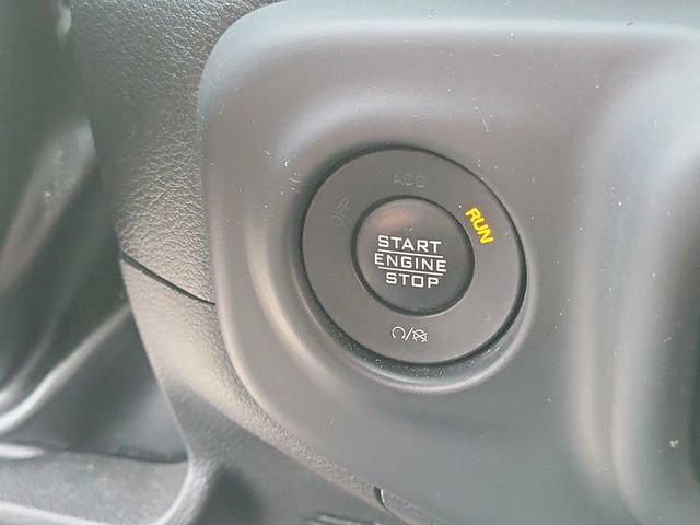 Used 2023 Jeep Gladiator Mojave w/ Cold Weather Group AWD/4WD image 12