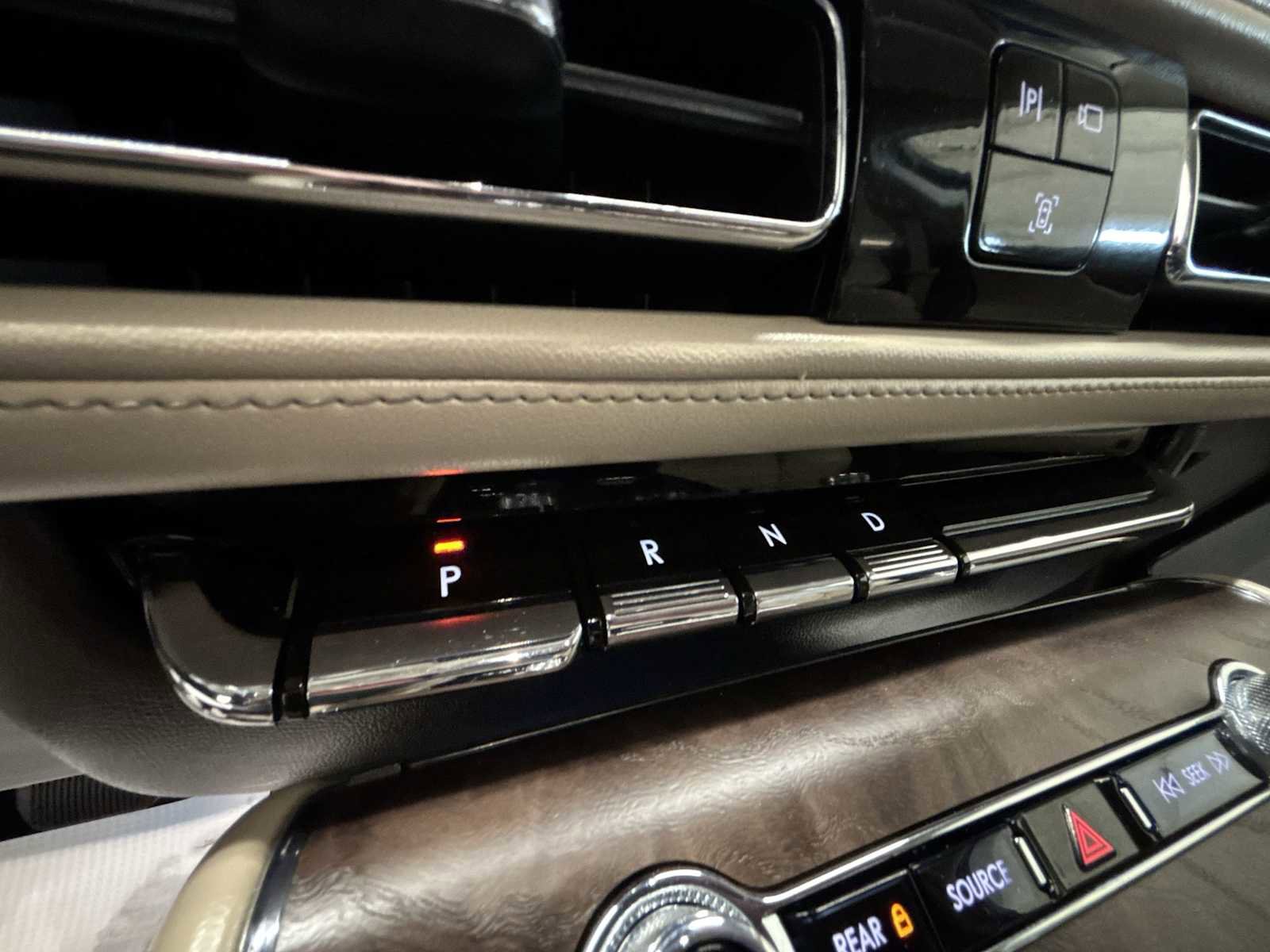 Used 2020 Lincoln Aviator Reserve w/ Equipment Group 202A AWD/4WD image 22